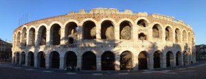 Arena di Verona taxi autista servizio di trasporto areoporto Lago di Garda zona di Verona